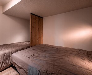 Room - 300m from ski slopes, 3rd floor, balcony, tv, 25m², Les Arcs (Les Arcs)