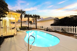 Pool - Private Pool! Walk to Beach! 5 Bikes! Carriage House! (Destin)