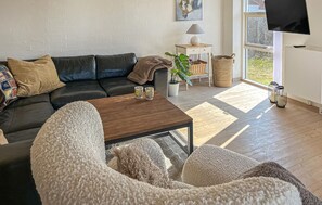 Smart TV, fireplace - Beautiful home in Blokhus with WiFi (Blokhus)