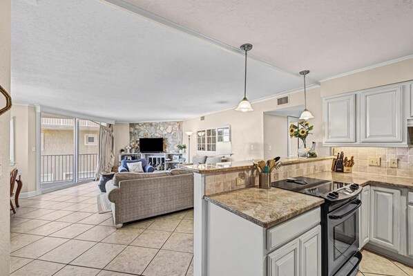 Fridge, microwave, oven, stovetop - Spacious Gulf Front Condo - SV 111 (Pensacola Beach)