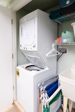 Interior - KO'OLAU - Tranquil escape with stunning views. (Kaneohe)