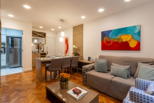 10-min Walk to Copacabana Beach Stc302