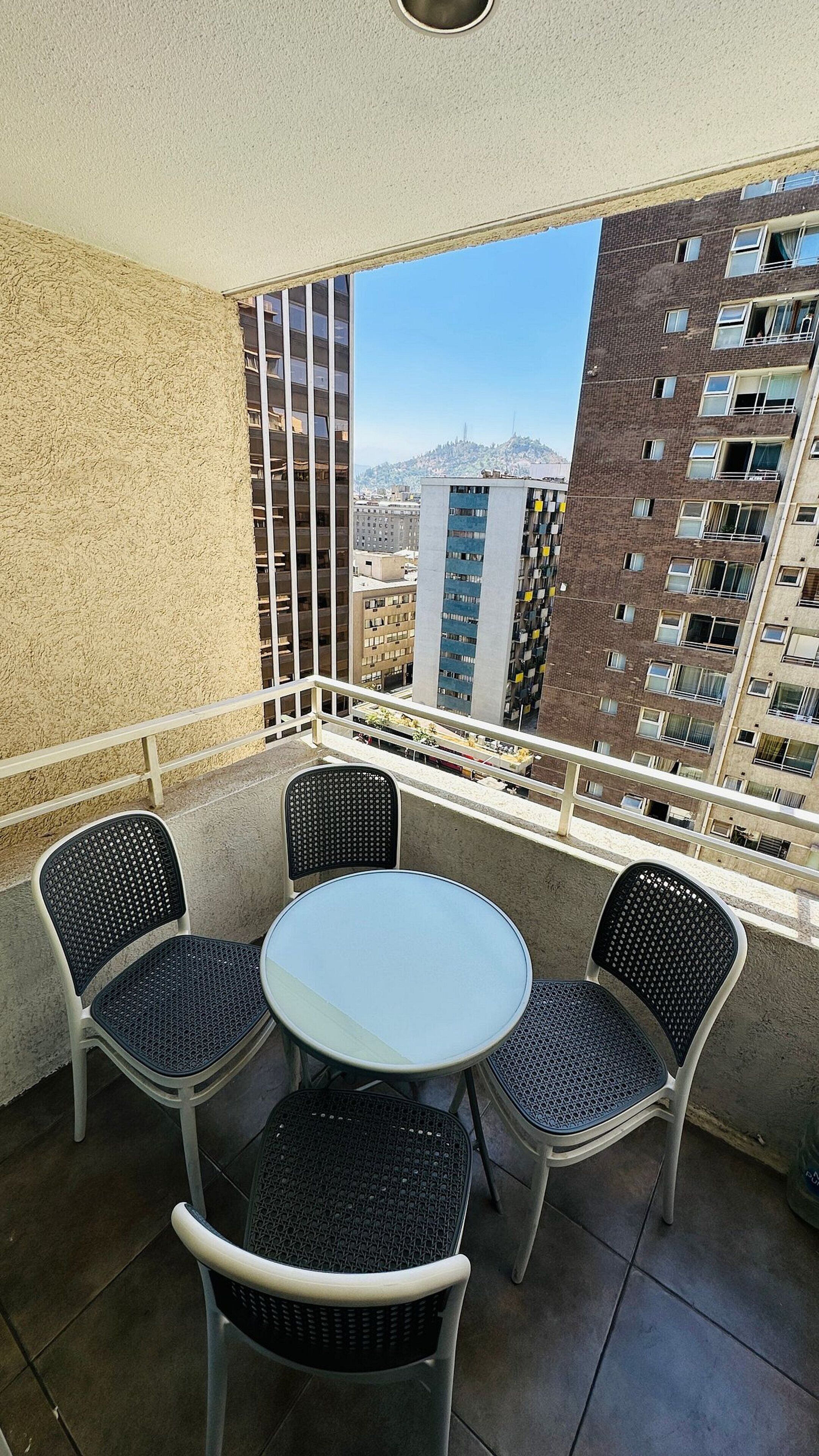 Apartamento família, 3 quartos, ar-condicionado, vista para a cidade | Opções para refeição ao ar livre