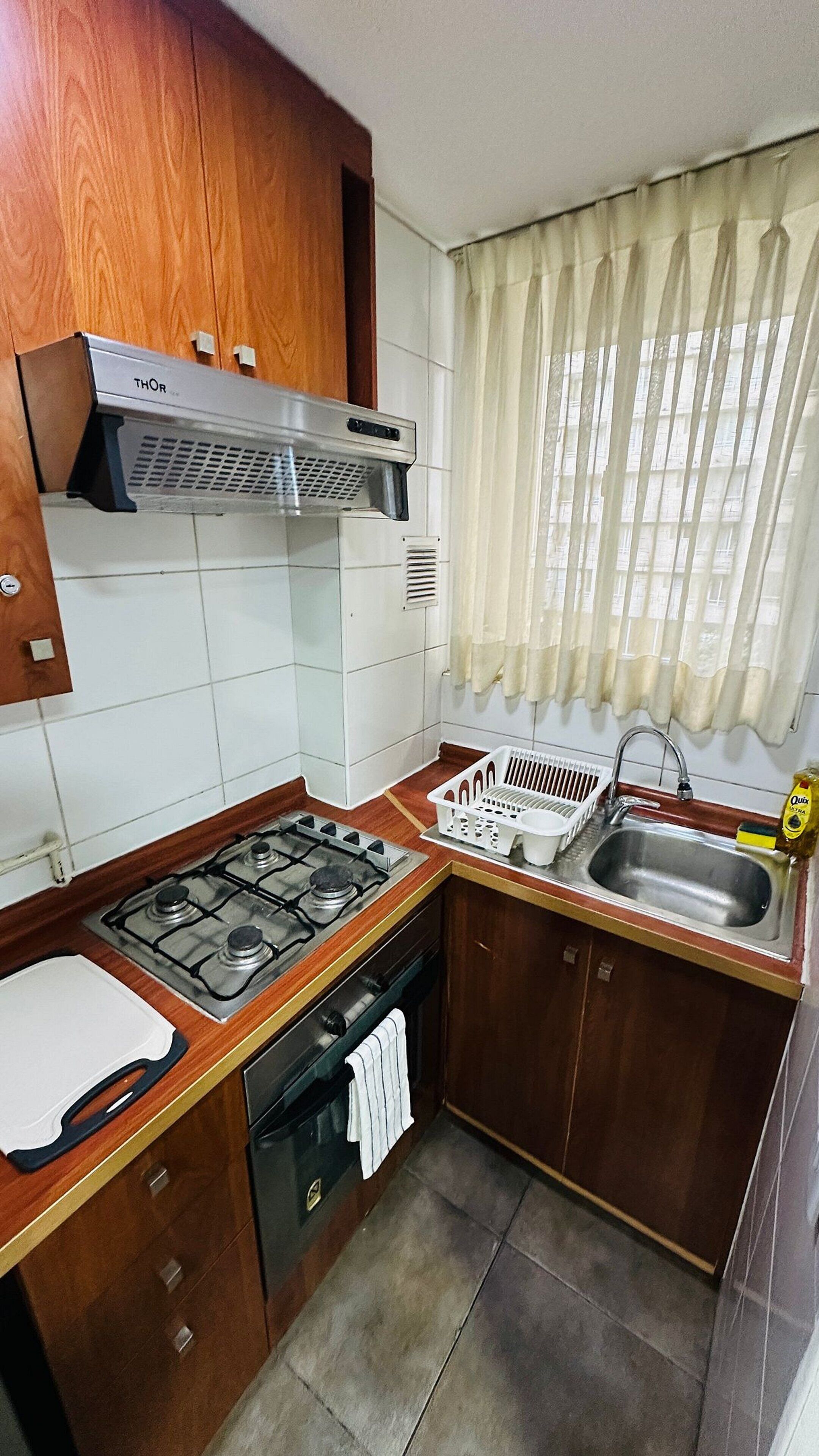 Familienapartment, 2 Schlafzimmer, Klimaanlage, Gartenblick | Eigene Küche