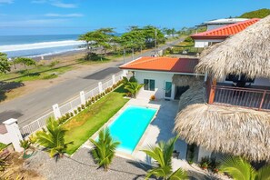 Pool - Beachfront House with Private Pool in Hermosa (Playa Hermosa)