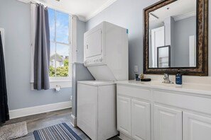 Hair dryer - Nightlife Central! | Entertainment District Loft (Charleston)