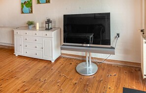 Télévision, cheminée