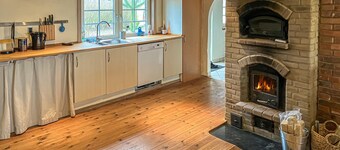 Lovely home in Bøvlingbjerg with WiFi