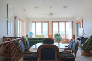 TV - Oceanfront 4BR Retreat with Private Beach Access-Discounted for weeks of 6/7 & 6 (Emerald Isle)