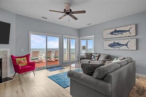 TV, books - 4 BD| 4.5 Bath| Luxury Oceanfront Escape-Discounted weeks for June & August (Emerald Isle)