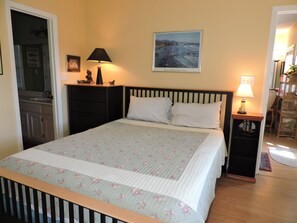 3 bedrooms, free WiFi, bed sheets - 3rd Row Home, Elevator & Ocean View (Emerald Isle)
