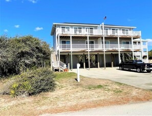 Exterior - Second row, ocean view duplex w/ easy beach access (Emerald Isle)
