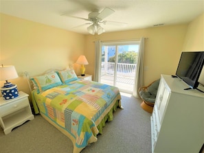 3 bedrooms, free WiFi, bed sheets - Second row, ocean view duplex w/ easy beach access (Emerald Isle)