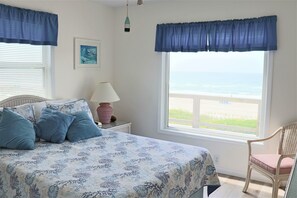 4 bedrooms, free WiFi, bed sheets - Oceanfront 4BR-Decks, Dog-Friendly & Private Beach Walkway (Emerald Isle)