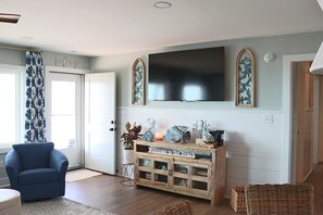 TV - Oceanfront 3BR with Decks, Views & Dog Friendly (Emerald Isle)