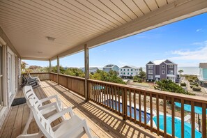 Property grounds - Spacious Oceanview Home | Short Walk to Beach | Pool (Emerald Isle)