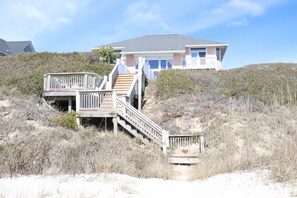 Exterior - Oceanfront 6BR with Decks, Dual Kitchens & Views (Emerald Isle)