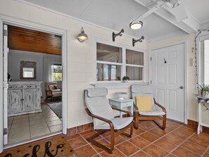 Interior - Cozy soundside studio with pool. (Emerald Isle)