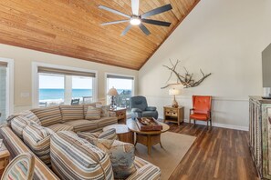 TV - Oceanfront 4BR with Views & Private Beach Access (Emerald Isle)