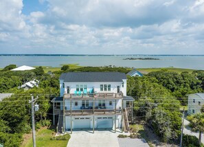 Exterior - Sandtoesha West, Ocean and Sound Views! (Emerald Isle)