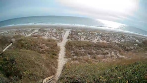 Beach - 3-bedroom, 2.5-bathroom townhome| Walk to beach (Emerald Isle)
