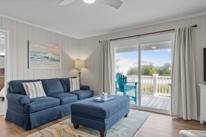 TV - Pool| Close to Beach| Sleeps 10 (Emerald Isle)