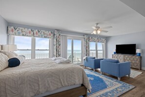 5 bedrooms, free WiFi, bed sheets - Dog-friendly 5BR Beach Home with Pool & Ocean Views (Emerald Isle)