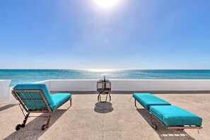 Terrace/patio - Luxury & Spacious Beachfront Home Casa Espiritu (Puerto Peñasco)