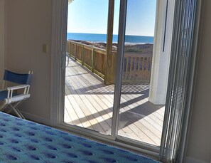 4 bedrooms, free WiFi, bed sheets - Oceanfront Point Location – 4BR Home with Panoramic Ocean Views & 2 Master Suite (Emerald Isle)