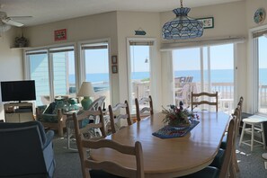 Dining - 4BR Beachside Escape with Hot Tub & Water Views (Emerald Isle)