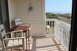 Property grounds - Sunset Condo w/ Water Views & Pool Access (Emerald Isle)