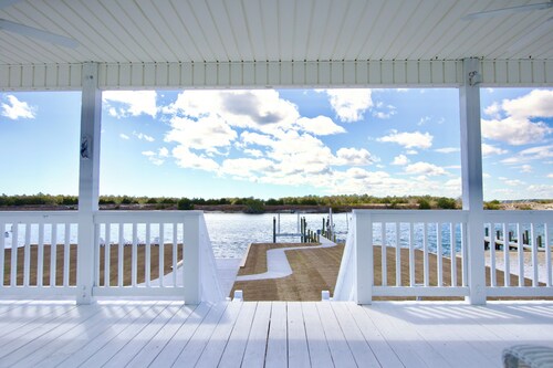 Water View Home – Private Boat Ramp – Dog Friendly