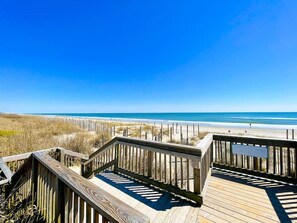 Beach - Oceanside Pebble Beach | King Bed, Pools (Emerald Isle)