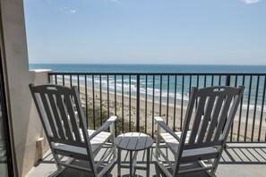 Property grounds - Oceanfront 3BR Condo with Views, Pool & Beach Access (Emerald Isle)