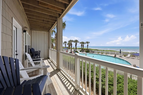Oceanfront, poolside condo with sound side access