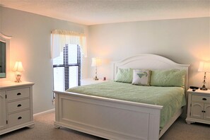 3 bedrooms, free WiFi, bed sheets - 5th ‑Floor Ocean & Pool View Condo w/ Resort Perks (Indian Beach)