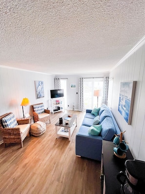 TV - Seaspray 150 - 2BR/2BA w/ pool (Atlantic Beach)