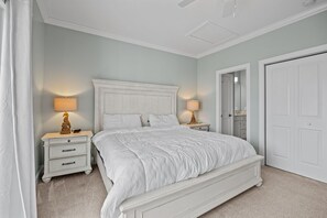 3 bedrooms, free WiFi, bed sheets - Spacious poolside 4BR short walk to the beach! (Atlantic Beach)