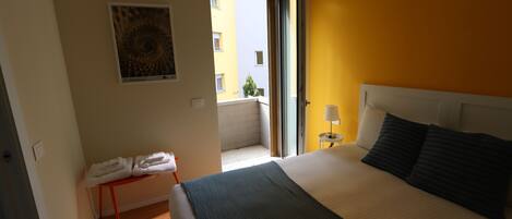 2 bedrooms, desk, free WiFi, bed sheets