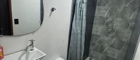提供毛巾、番梘、洗頭水