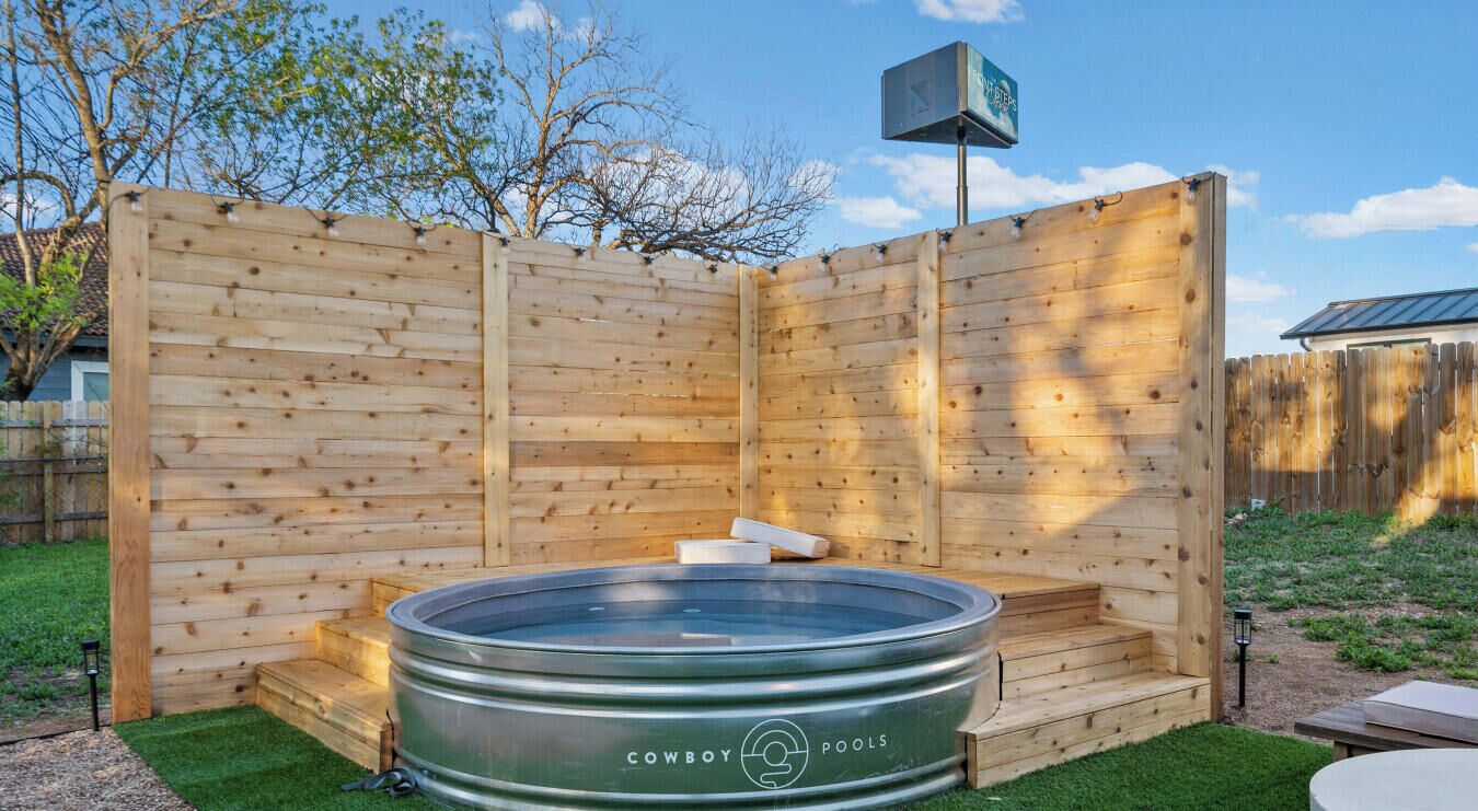 Bain à remous extérieur