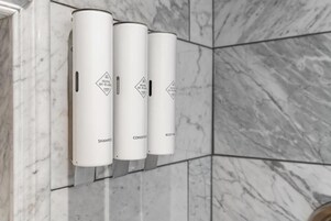 Habitación doble | Servicios del cuarto de baño