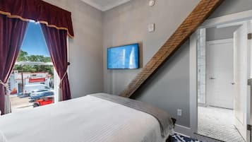 Single Room, City View