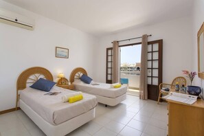 Iron/ironing board, free WiFi, bed sheets - Villa Casa das Palmeiras by Villa Plus (Albufeira)