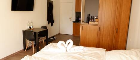 1 bedroom, travel cot, free WiFi, bed sheets
