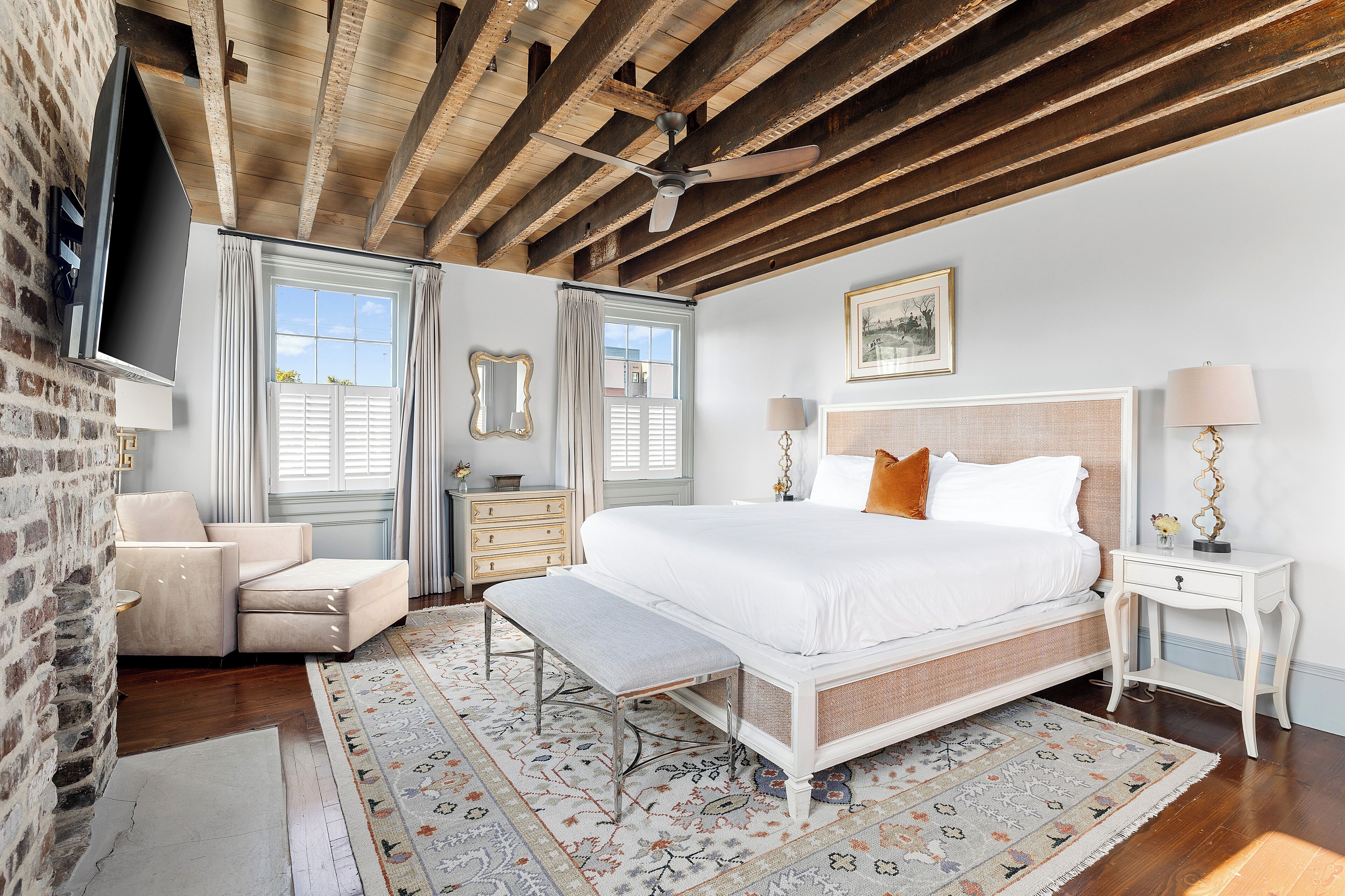 The Rhythm Charming 1BR in Prime Location!