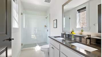 Luxe 2BR King Suites and Private Balcony | Bathroom