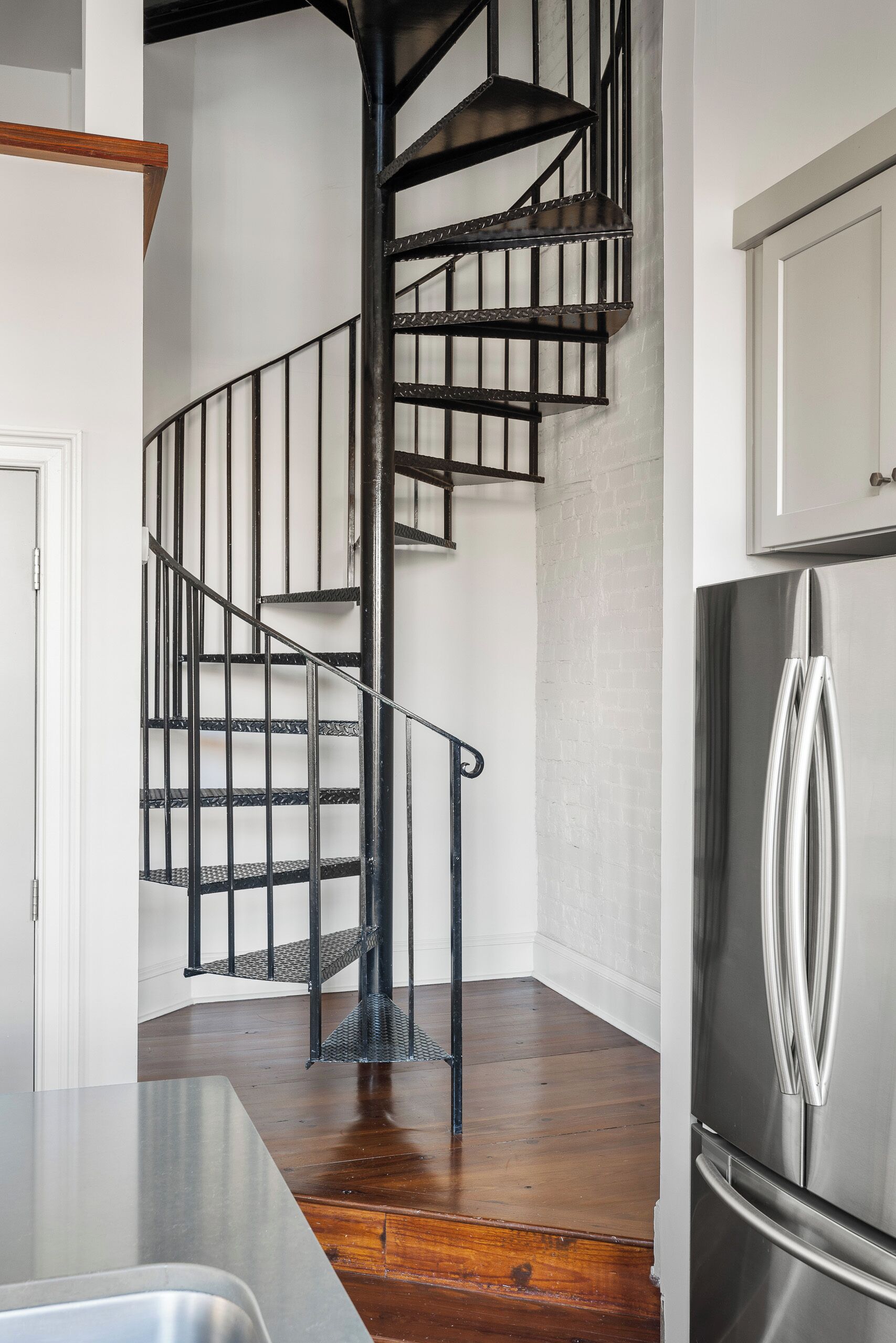 Fire Tower King Street 2 Story Condo | Innenbereich