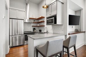 King Street Condo, Endless Outdoor Space! | Private kitchen - Fire Tower (Charleston)