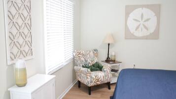 3 bedrooms, desk, iron/ironing board, travel cot